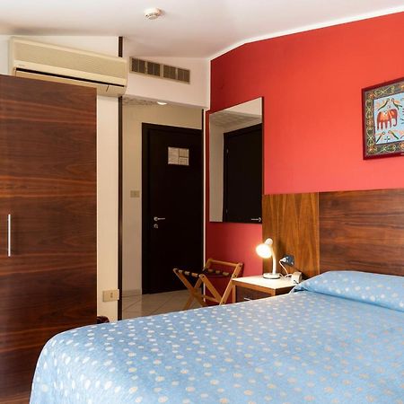Hotel Mare Blu 프란카빌라 알 마레 외부 사진