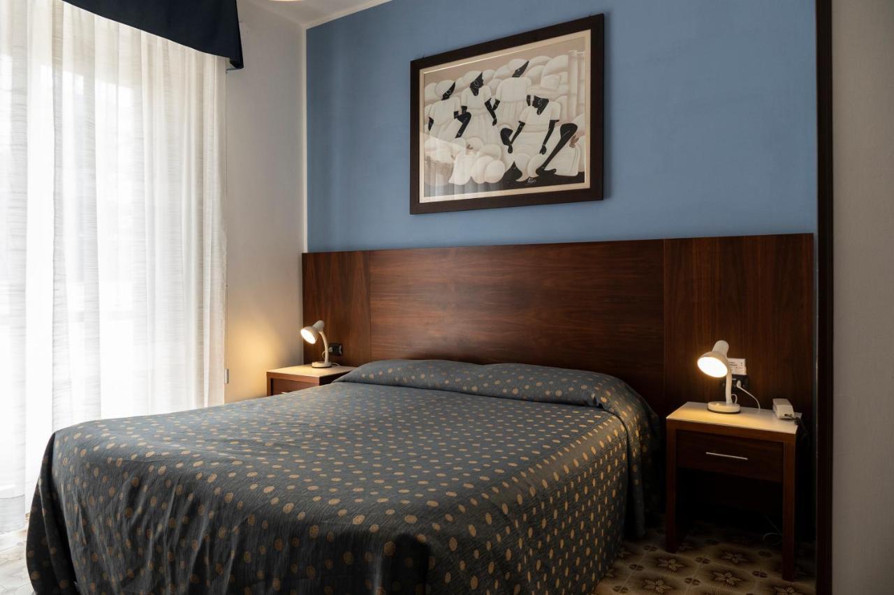 Hotel Mare Blu 프란카빌라 알 마레 외부 사진