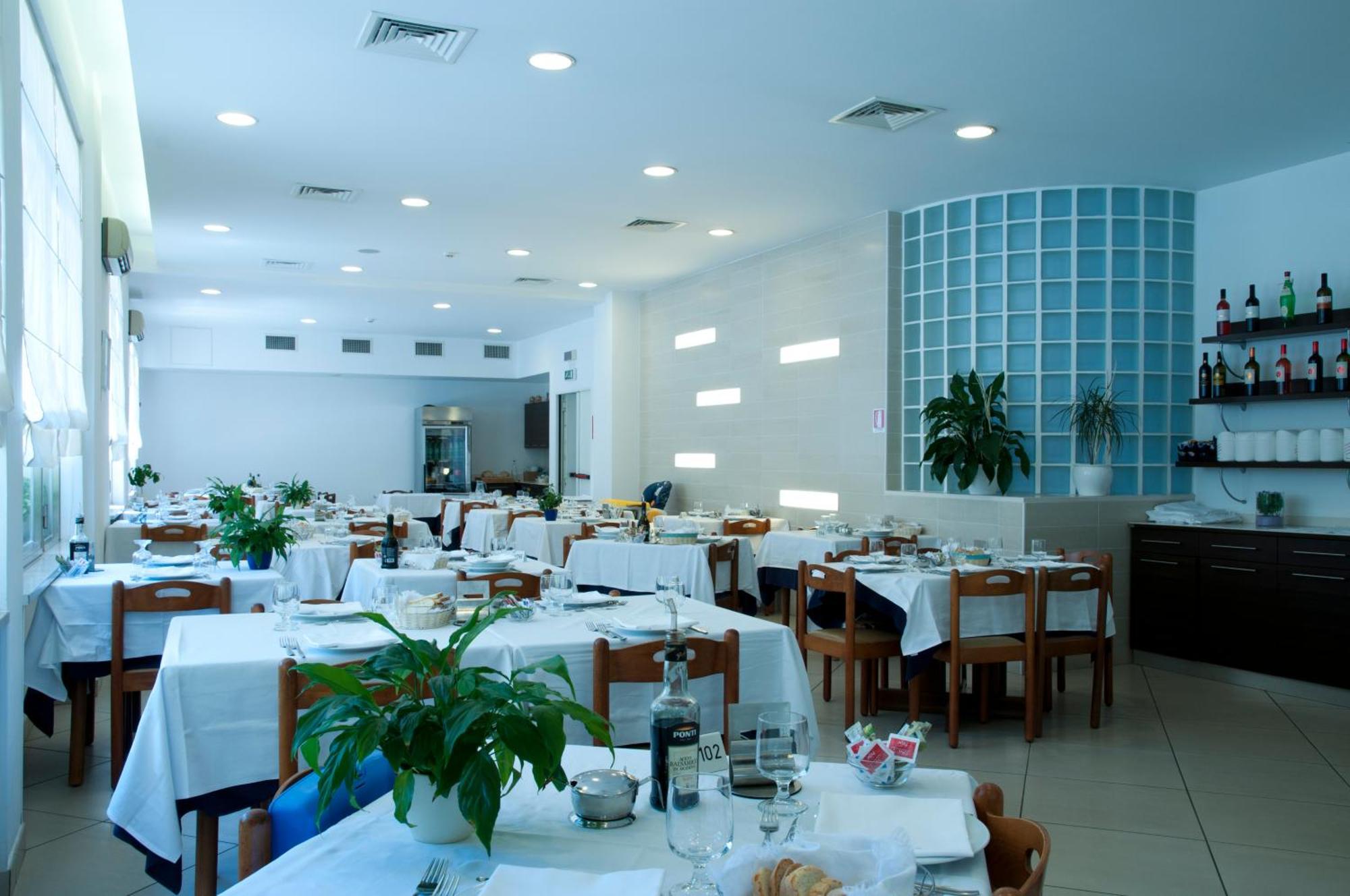 Hotel Mare Blu 프란카빌라 알 마레 외부 사진